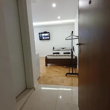 Bistrik Apartman *